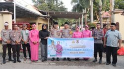 Peran Humanis dan Sinergi Polri, Kapolres Bima Kabupaten Bersama Mahasiswa Cipayung Bagikan Takjil Berbuka Puasa