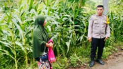 Perkuat Ketahanan Pangan, Polsek Woja Aktif Dampingi Petani di Desa Matua