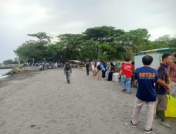 Pantai Loang Baloq Bersolek Sambut Tradisi Lebaran Ketupat
