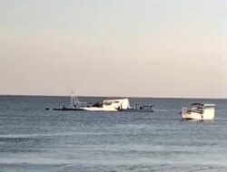Polsek Wera Evakuasi Korban Tenggelam Akibat Kapal Bocor di Perairan Sangiang