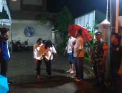 Babinsa Pejanggik Hadir Jaga Ibadah Paskah Penuh Kedamaian