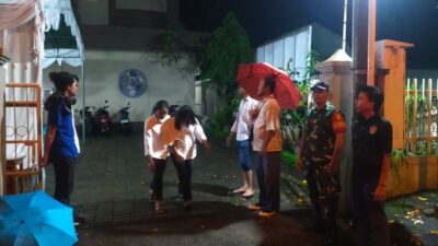 Babinsa Pejanggik Hadir Jaga Ibadah Paskah Penuh Kedamaian