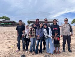 Pelayanan Prima, Personel Polsek Monta Gelar Patroli di Kawasan Wisata Pantai Wane