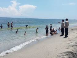 Pastikan Keamanan Pasca-Lebaran, Polsek Batulayar Intensifkan Patroli Dialogis di Titik Keramaian Wisata