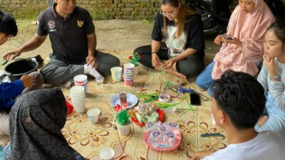 Mahasiswa KKN Unram Sulap Sampah Jadi Kerajinan di Desa Kateng