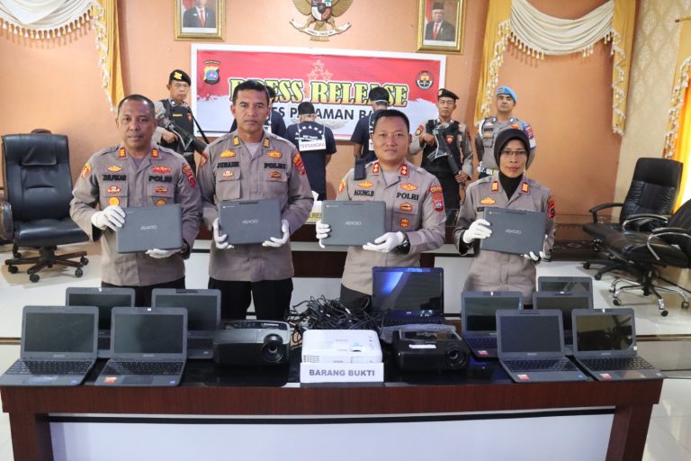 Polisi Ringkus Tiga Pencuri Laptop dan Chromebook Milik SDN 19 Lembah Melintang