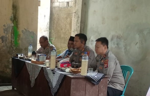 AKBP Bagus Nyoman Gede Junaedi Gelar Jumat Curhat di Desa Pusuk Lestari