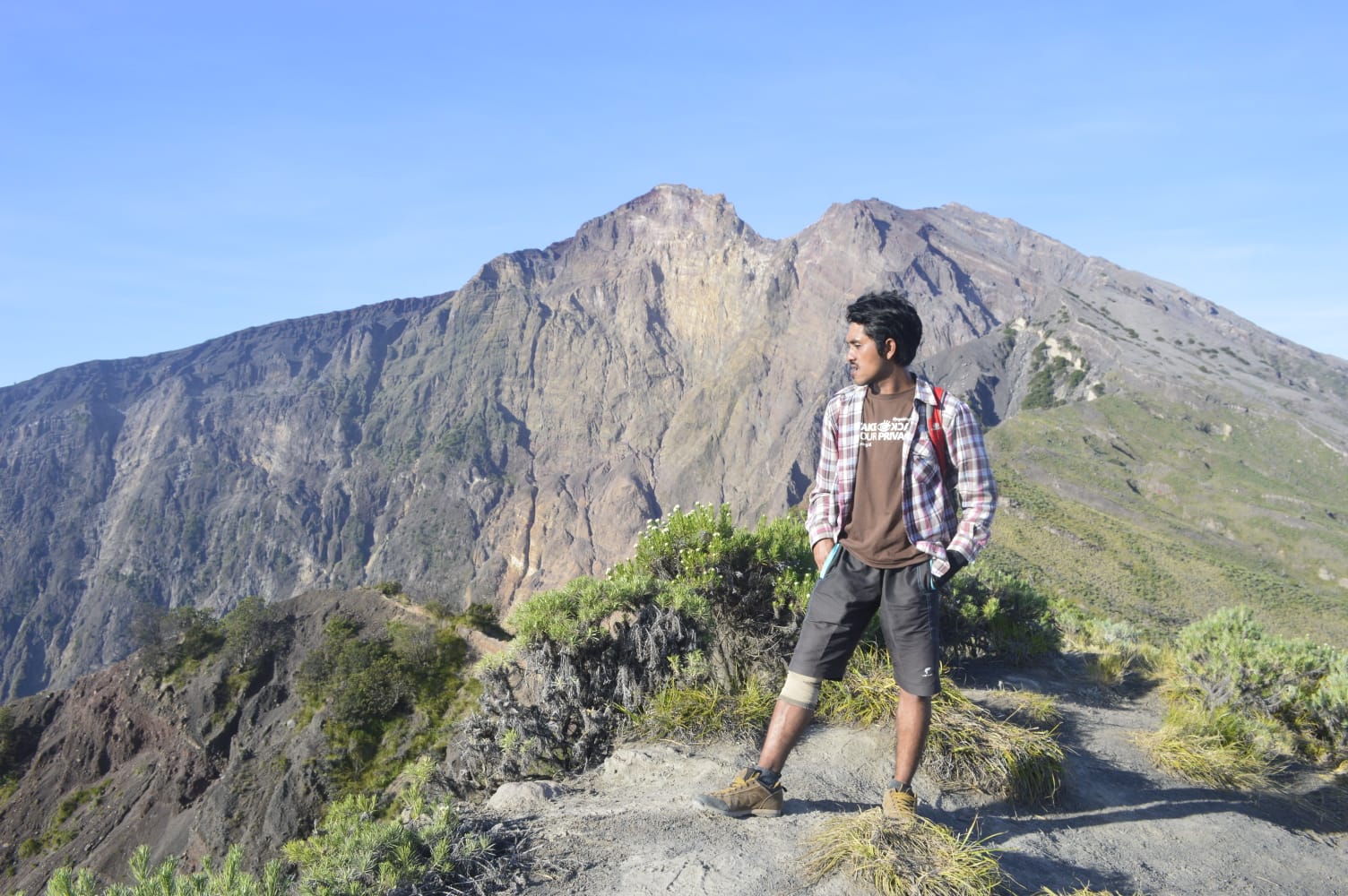 Cerita Mistis Gunung Rinjani yang Wajib Kamu Tahu Sebelum Mendaki