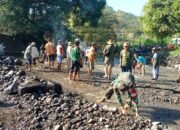 Kolaborasi Sukses: Babinsa Koramil 1606-10/Gangga, P3A, dan Masyarakat Lombok Utara Bersatu Bersihkan Saluran Irigasi