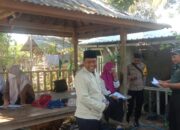 Babinsa Koramil 1606-07/Gunungsari Menjadi Juri Lomba RT untuk Kembangkan Desa Midang