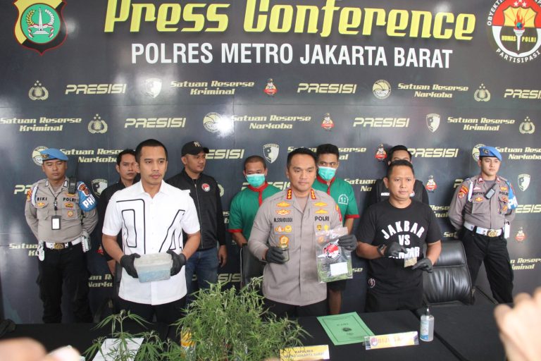 Pesulap Oge Arthemus Ditangkap Polisi karena Tanam Ganja di Rumah