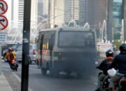 Jakarta, Kota dengan Kualitas Udara Terburuk di Dunia: Apa Penyebab dan Solusinya?