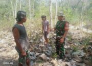 Babinsa Labuan Tereng: Kebakaran Hutan Mengancam Lingkungan, Warga Di Ingatkan Untuk Tidak Membakar Lahan Sembarangan