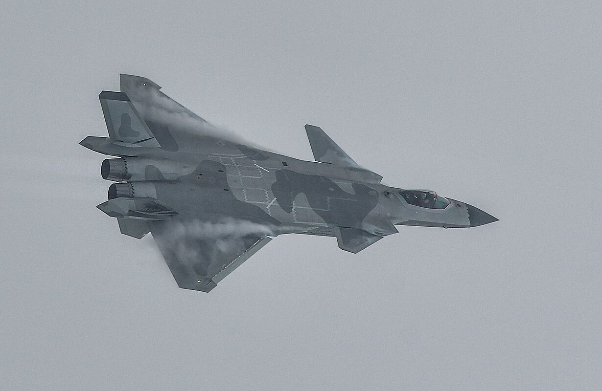 J-20 Mighty Dragon