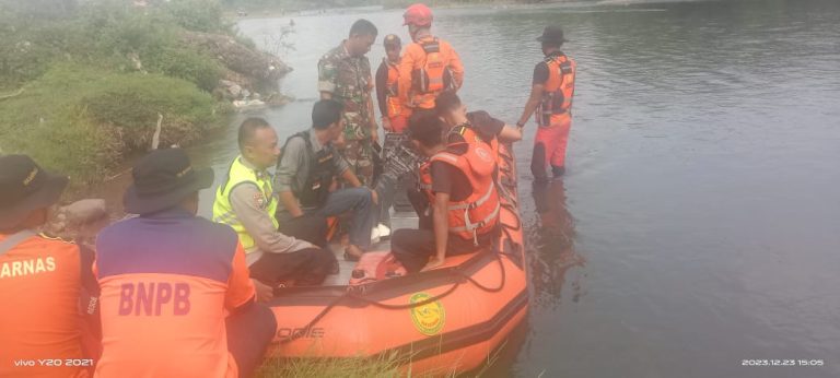 Tim SAR Lanjutkan Pencarian Korban Hilang di Sungai Ogan