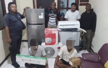 Dua Pemuda Mabuk di Jayapura Gasak Barang Elektronik Rumah Warga