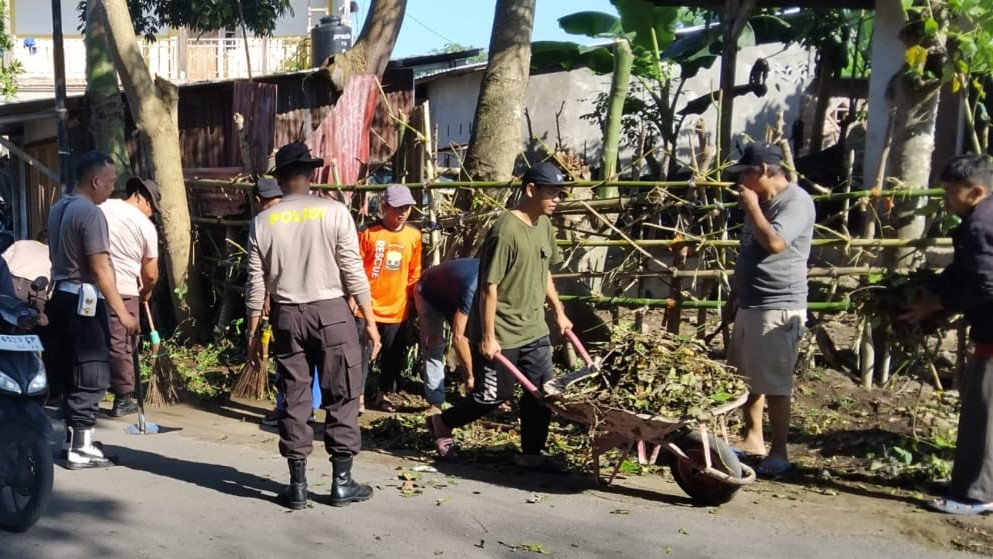 Polsek Batulayar Gelar Batulayar Bersih Bersinergi