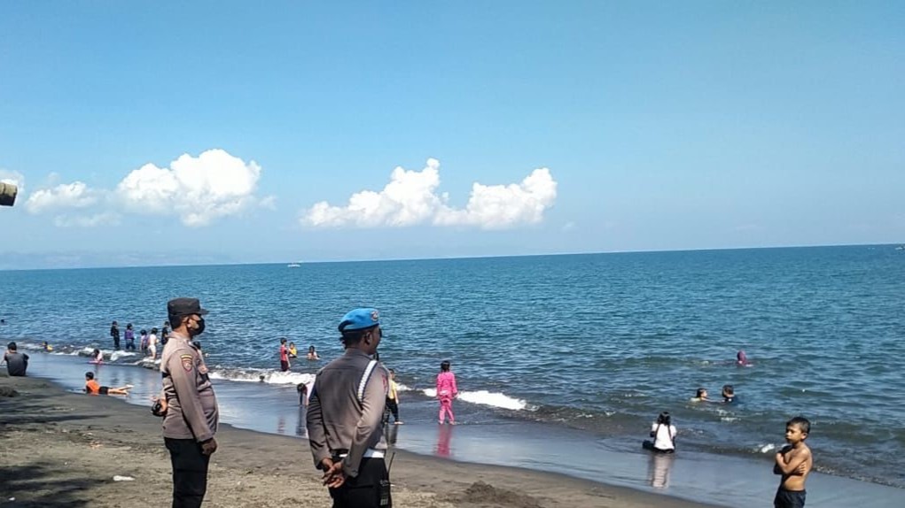 Polsek Labuapi Tingkatkan Patroli di Pantai Kuranji Bangsal