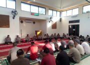 Personel Polres Bima Kota Laksanakan Binrohtal di Masjid Jabal Qubis