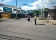 Anggota Polsek Pemenang Gelar Patroli Sekaligus Berikan Himbauan Bagi Warga Pengguna Jalan 