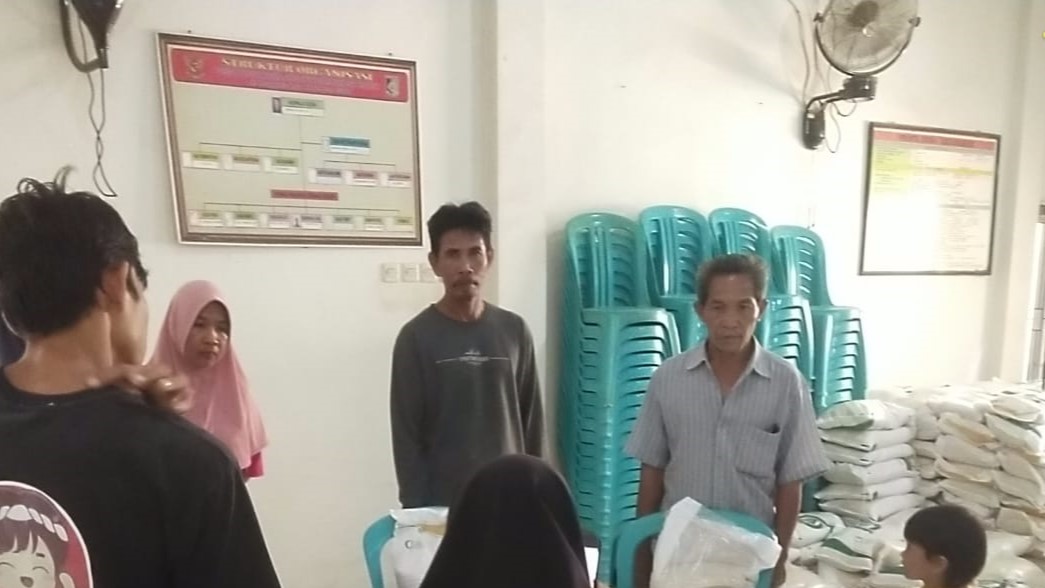 Penyaluran Bantuan Beras CBP 2024 di Desa Bajur