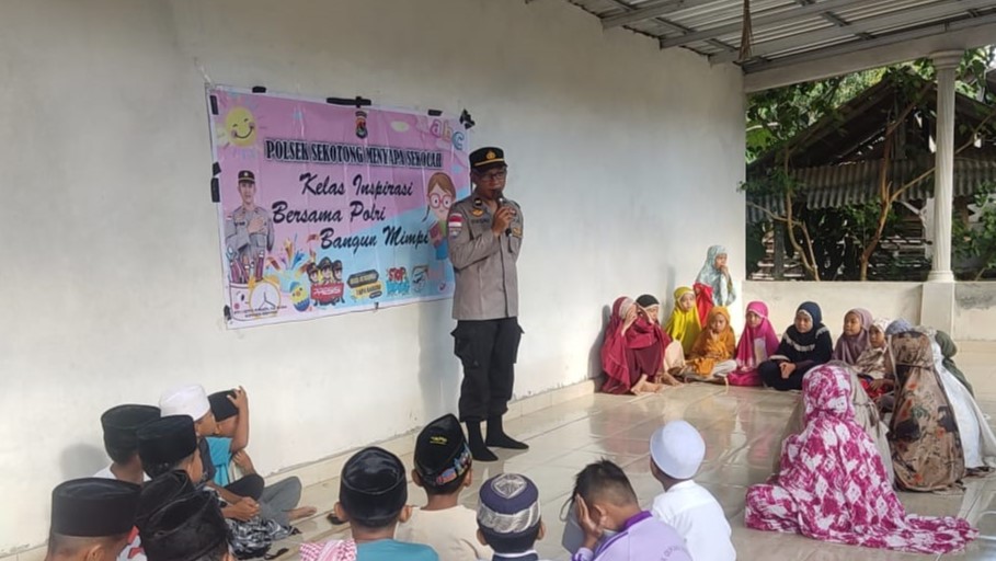 Polsek Sekotong Menyapa Sekolah