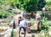 Bhabinkamtibmas Bersama Warga Melaksanakan Giat Gotong Royong di Kelurahan Dara