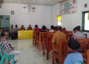 Jum,at Curhat Bhabinkamtibmas Polsek Woha Tatap Muka Bersama Warga dan Pemerintah Desa