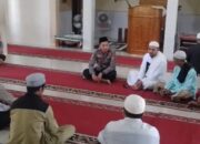 Kapolsek Seteluk  Berdialog dengan Masyarakat Usai Sholat Jum’at