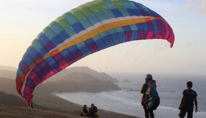 Sky Lancing Lombok Jadi Primadona Atlet Paralayang Dunia