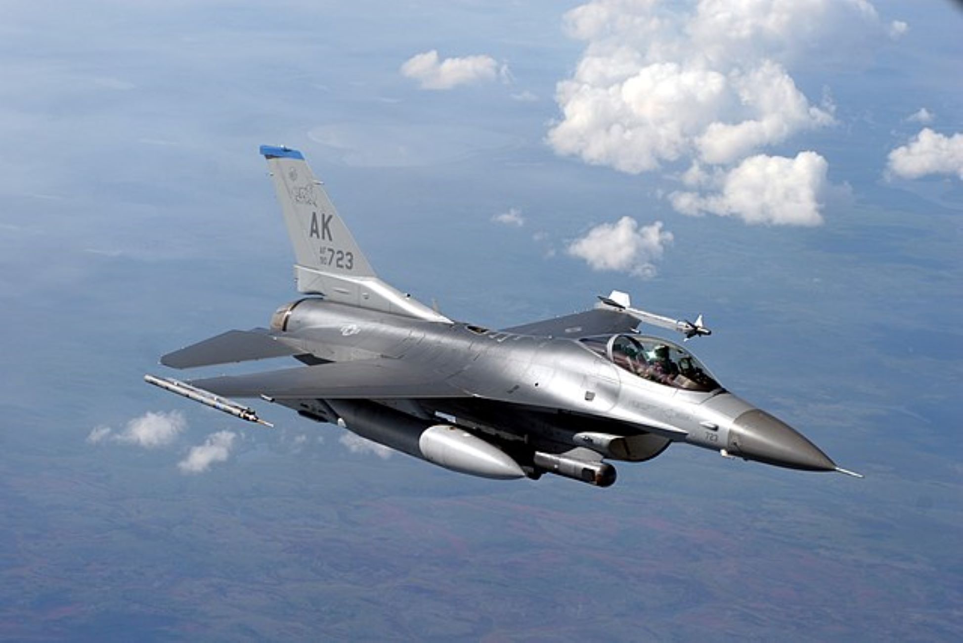 Jet Tempur F-16 Mengudara di Ukraina