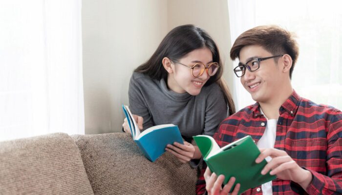 Baca Tanda-tandanya! Cara Membaca Bahasa Tubuh Pasangan