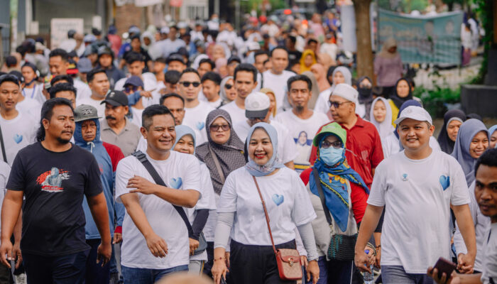 Politik Riang Gembira Nurhidayah-Imam Kafali, Komunitas Cinta Biru Kembali Bikin Jalan Sehat