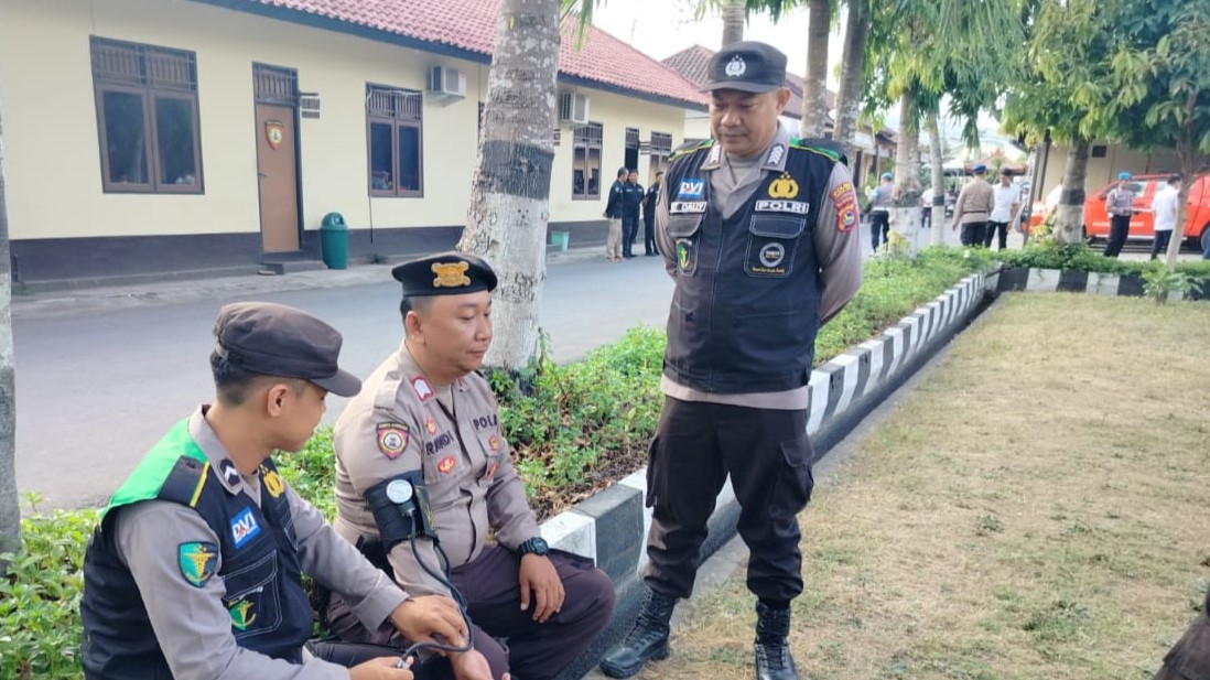 Operasi Mantap Praja Rinjani 2024 Polres Lombok Barat Fokus pada Kesehatan Anggota