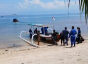 Perayaan HUT Polairud: Penanaman Terumbu Karang di Pantai Elak-elak