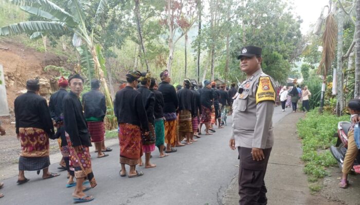 Meriahnya Tradisi Nyongkolan Lombok Barat dengan Pengamanan Polsek Lembar