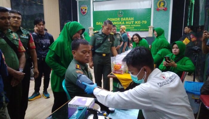 Bhakti Sosial Donor Darah Warnai HUT Korem 162/WB dan Persit