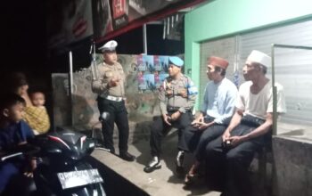 Malam di Dsan Baru: Polisi Blusukan, Ungkap Pesan Penting Soal Kamtibmas dan Anti Narkoba!