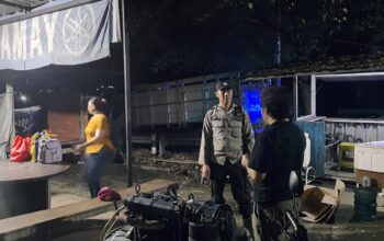 Patroli Malam di Pemukiman Padat, Polsek Labuapi Gencarkan Upaya Jaga Kamtibmas