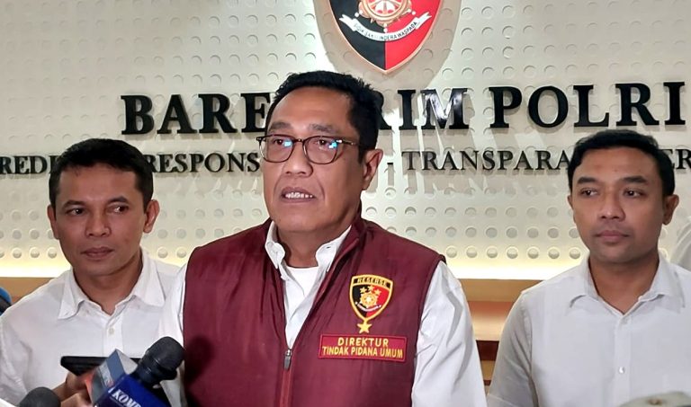 Kasus Pagar Laut: Kepala Desa Kohod dan 3 Tersangka Resmi Ditahan