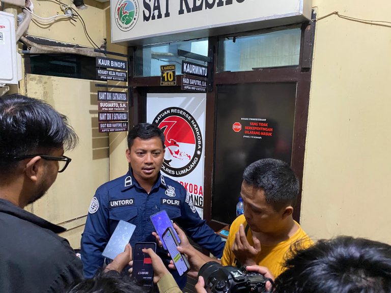 Polres Lumajang Tangkap 5 Pengedar Ganja, 1 Kg Disita!