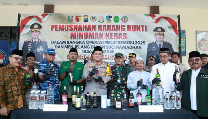 Razia Miras di Jombang: 25 Pengedar Diamankan, Ribuan Botol Dimusnahkan