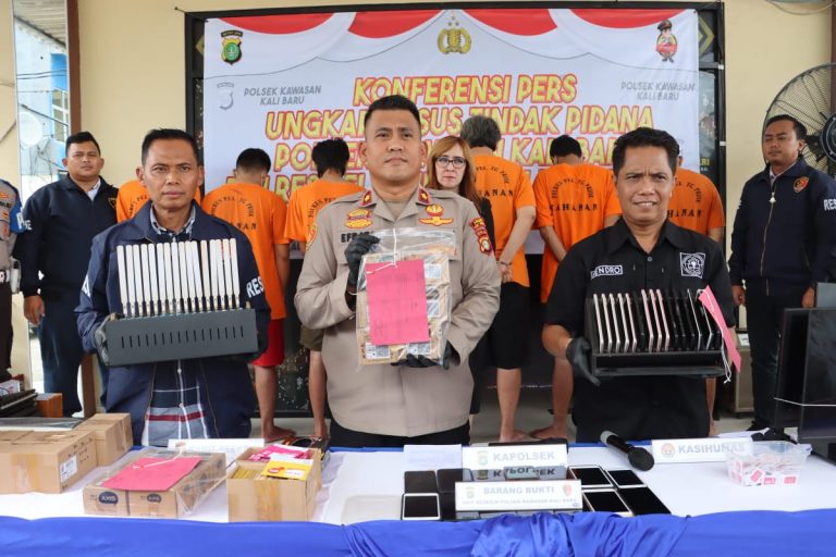 Polisi Gerebek Sindikat Jual-Beli Kartu Perdana Ilegal di Jakarta