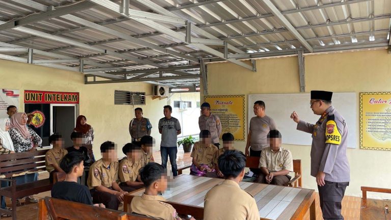 Polisi Tangkap 10 Pelajar Tawuran di Kalianda, Wajib Lapor Setiap Hari