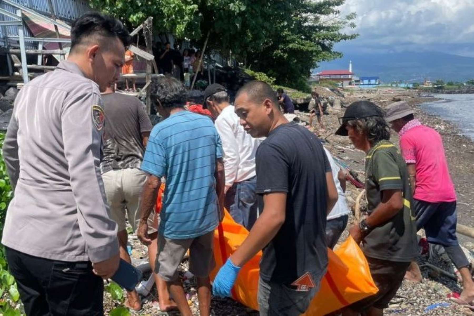 Identitas Mayat Perempuan di Pantai Manado Masih Misteri