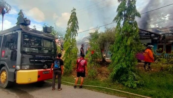 Kebakaran Rumah Dinas Dinas Kehutanan Sanggau, Diduga Akibat Kelalaian Anak