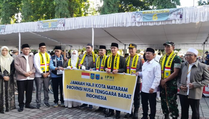 Wali Kota Mataram Iringi Haru Pelepasan JCH 2025