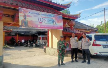 Sinergi TNI-Polri Jaga Ibadah Waisak Umat Buddha