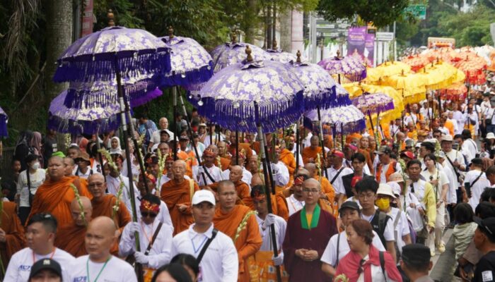 Waisak 2025 di Borobudur, Ritual Suci yang Menggerakkan Pariwisata Magelang