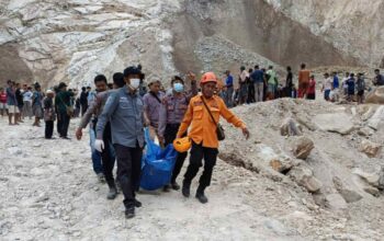 Evakuasi Longsor Tambang Cipanas Cirebon, 10 Meninggal
